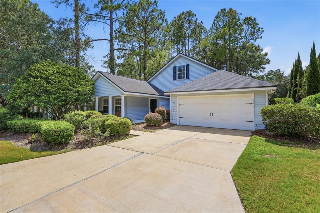 For Sale: $450,000 (5 beds, 2 baths, 2203 Square Feet)