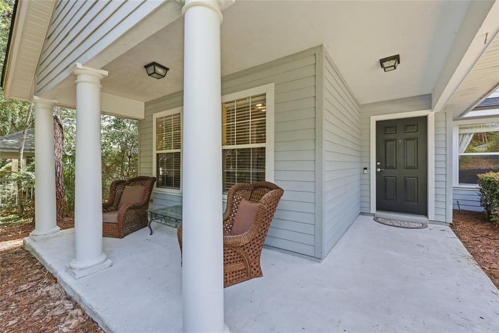 For Sale: $450,000 (5 beds, 2 baths, 2203 Square Feet)