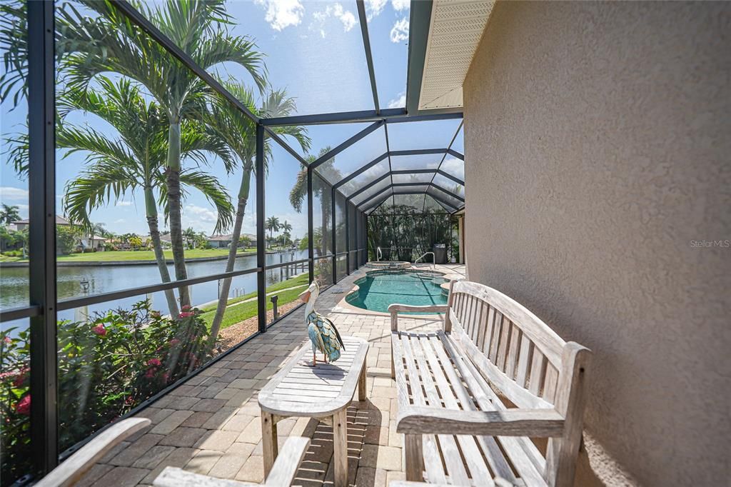 For Sale: $975,000 (3 beds, 2 baths, 2471 Square Feet)