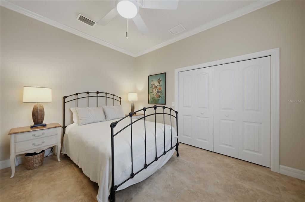 For Sale: $975,000 (3 beds, 2 baths, 2471 Square Feet)