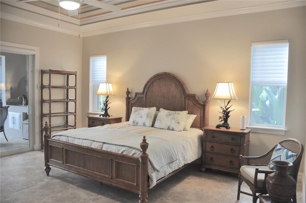 En Venta: $975,000 (3 camas, 2 baños, 2471 Pies cuadrados)