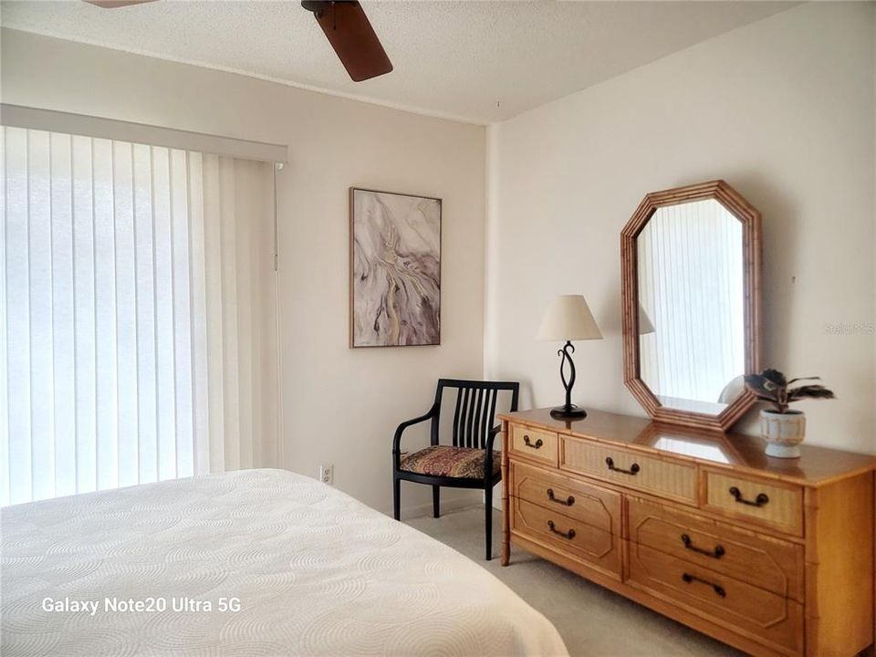 В аренду: $1,790 (2 спален, 2 ванн, 1108 Квадратных фут)