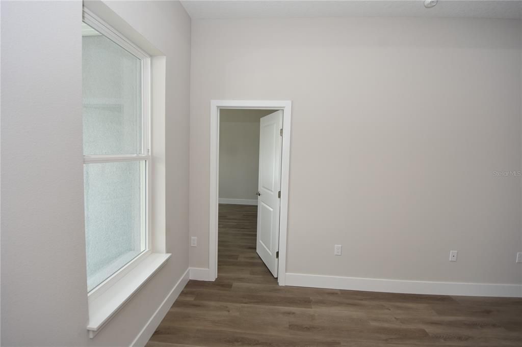 For Rent: $1,850 (3 beds, 2 baths, 1284 Square Feet)