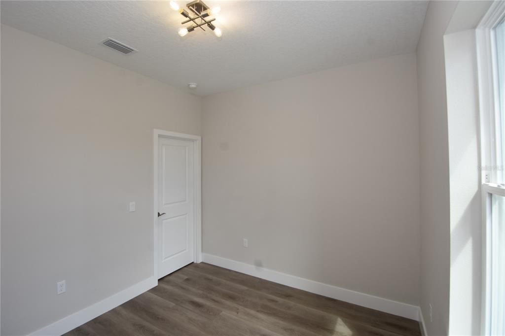 For Rent: $1,850 (3 beds, 2 baths, 1284 Square Feet)