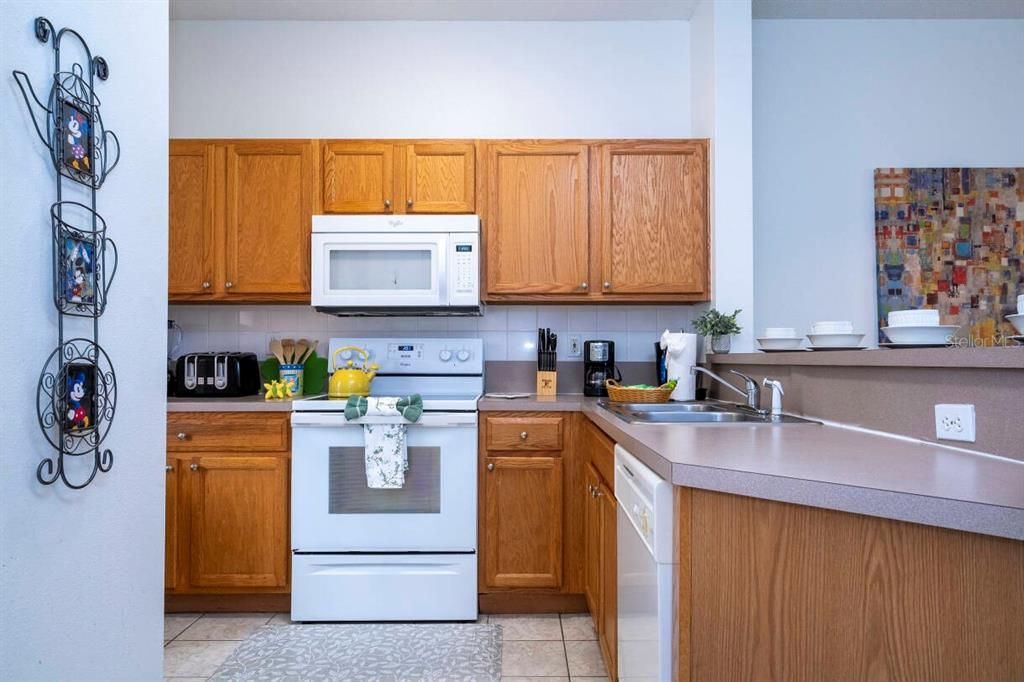 На продажу: $235,000 (3 спален, 2 ванн, 1291 Квадратных фут)