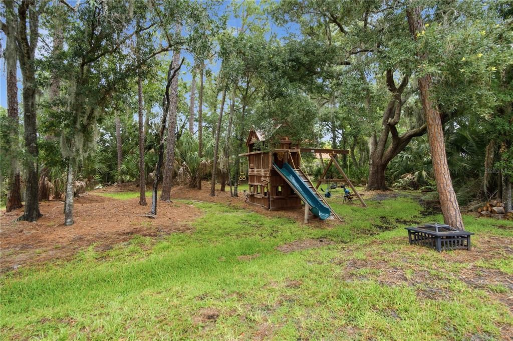 En Venta: $450,000 (0.40 acres)