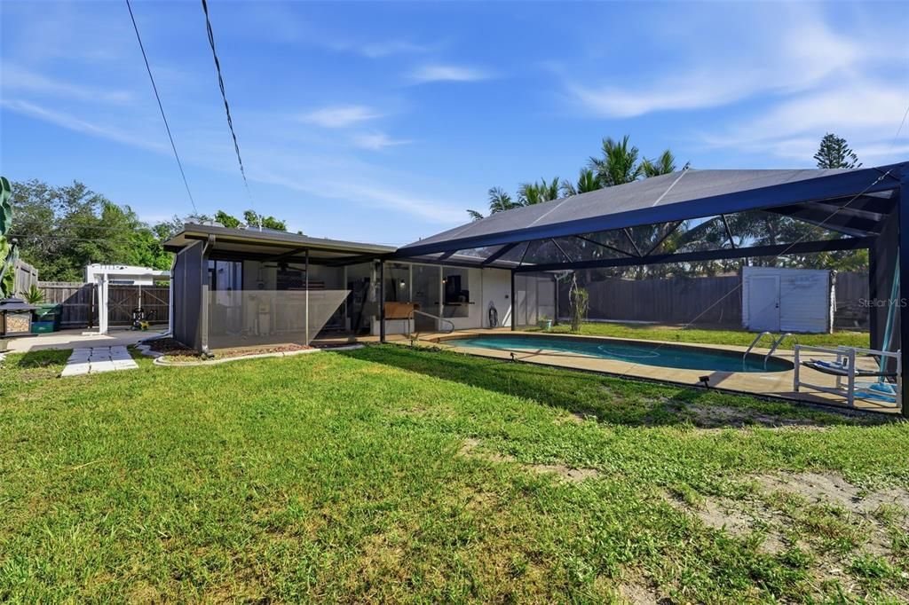 Activo con contrato: $319,000 (2 camas, 2 baños, 1004 Pies cuadrados)