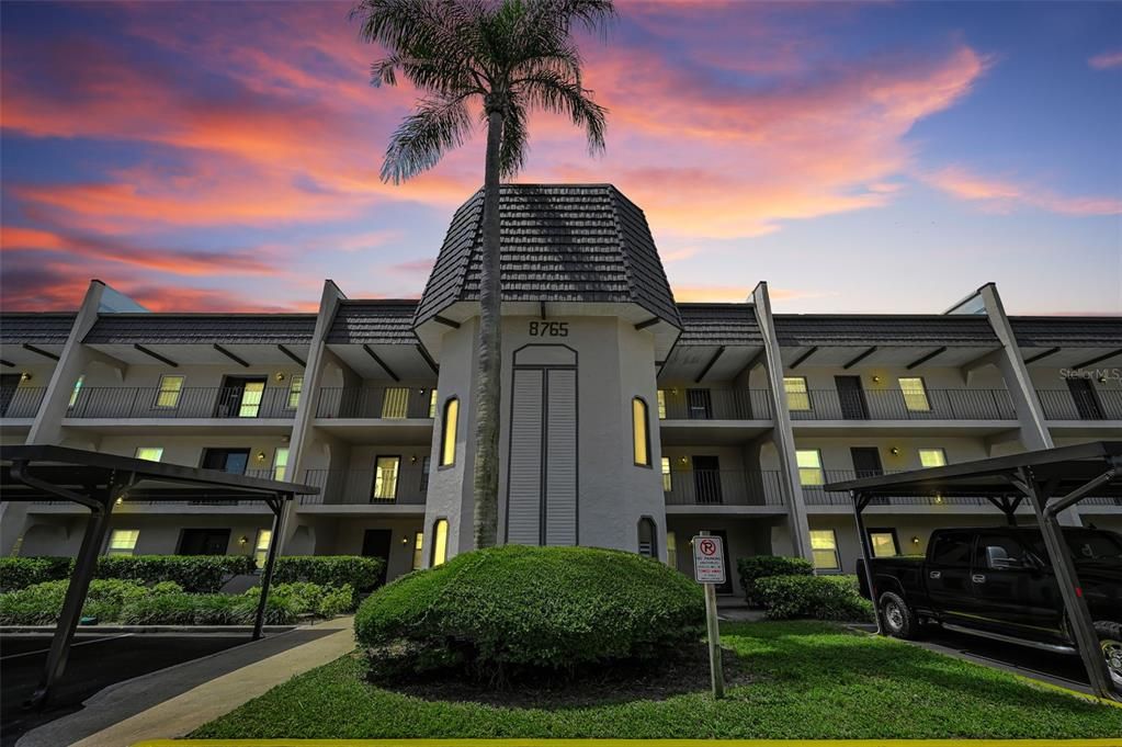 For Sale: $169,500 (2 beds, 2 baths, 1075 Square Feet)