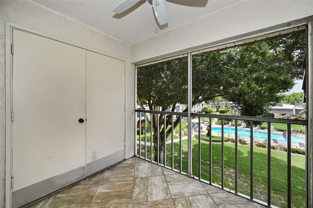 For Sale: $169,500 (2 beds, 2 baths, 1075 Square Feet)