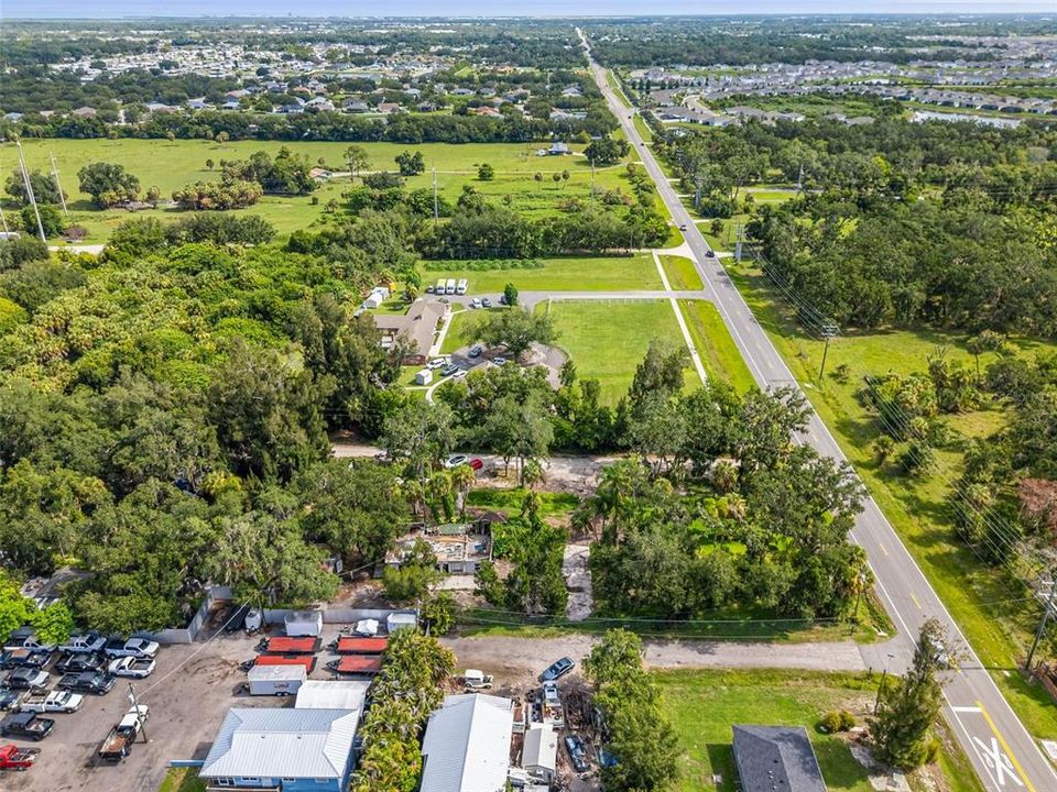 На продажу: $189,900 (2 спален, 2 ванн, 1624 Квадратных фут)
