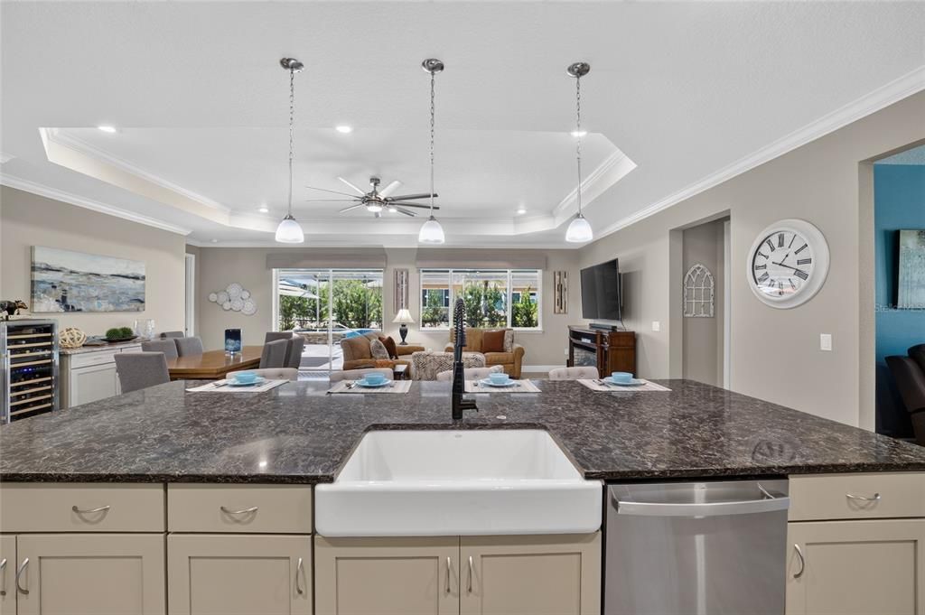 Activo con contrato: $624,900 (3 camas, 3 baños, 2814 Pies cuadrados)