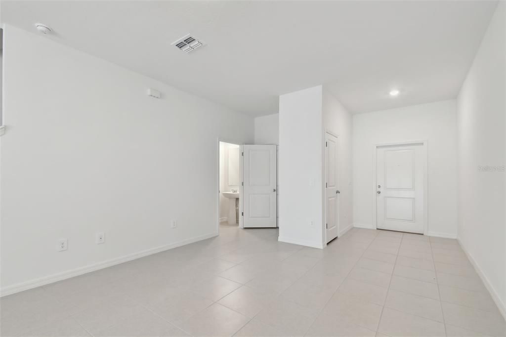 В аренду: $2,000 (3 спален, 2 ванн, 1634 Квадратных фут)