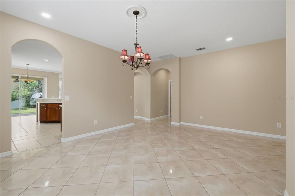 For Sale: $525,000 (3 beds, 2 baths, 2085 Square Feet)