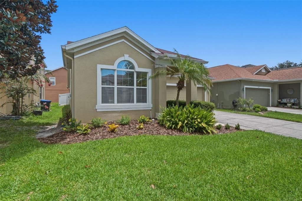 For Sale: $525,000 (3 beds, 2 baths, 2085 Square Feet)