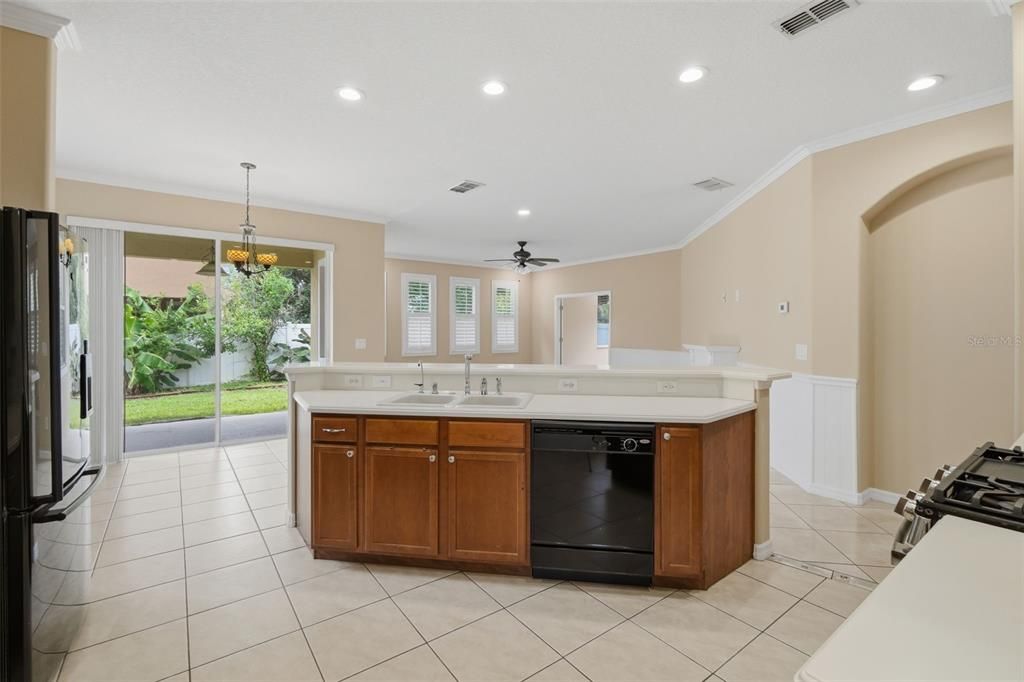 For Sale: $525,000 (3 beds, 2 baths, 2085 Square Feet)