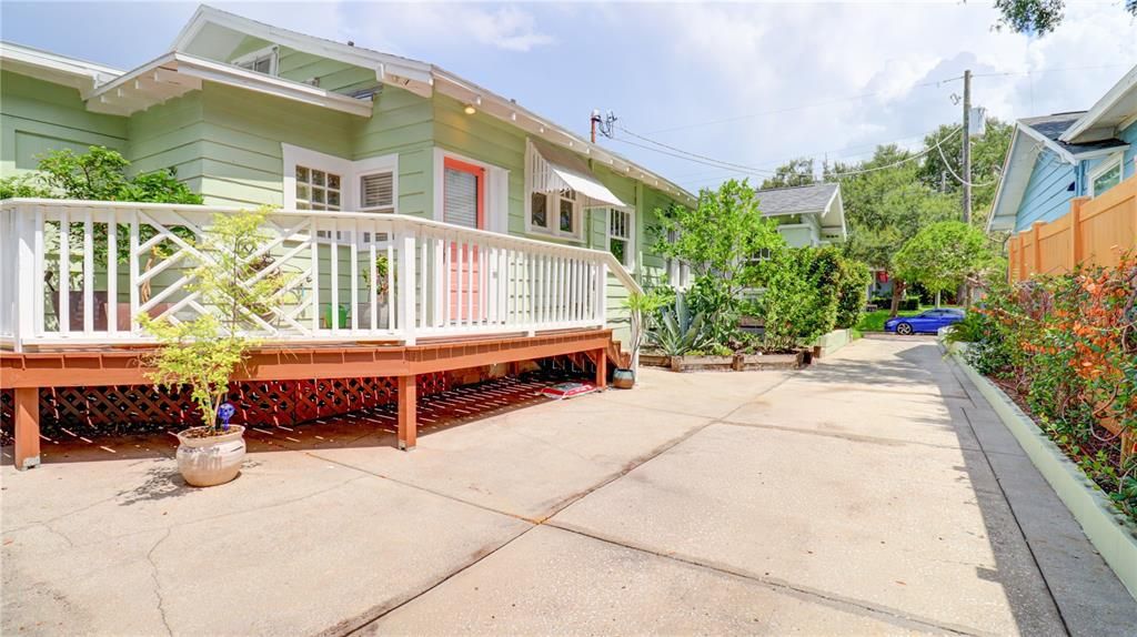 Activo con contrato: $865,000 (2 camas, 2 baños, 1420 Pies cuadrados)