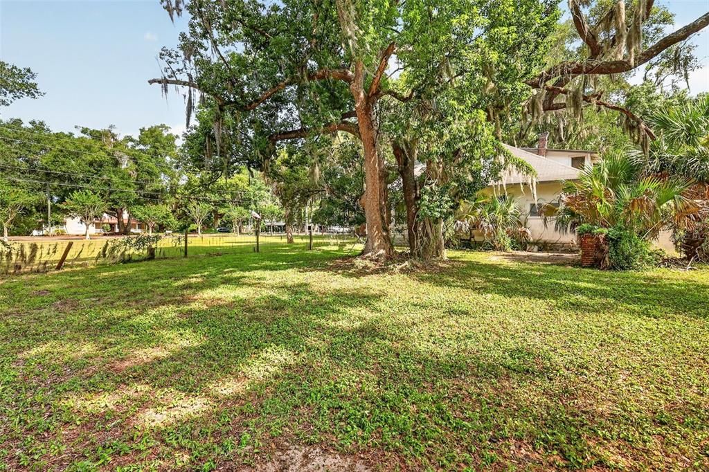 На продажу: $650,000 (3 спален, 1 ванн, 1545 Квадратных фут)