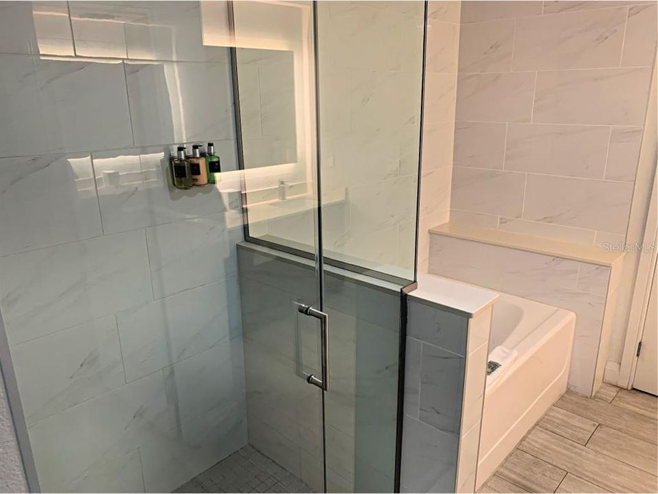 На продажу: $190,000 (2 спален, 2 ванн, 1375 Квадратных фут)