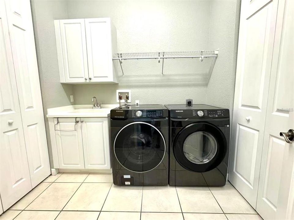 В аренду: $6,800 (4 спален, 3 ванн, 2719 Квадратных фут)