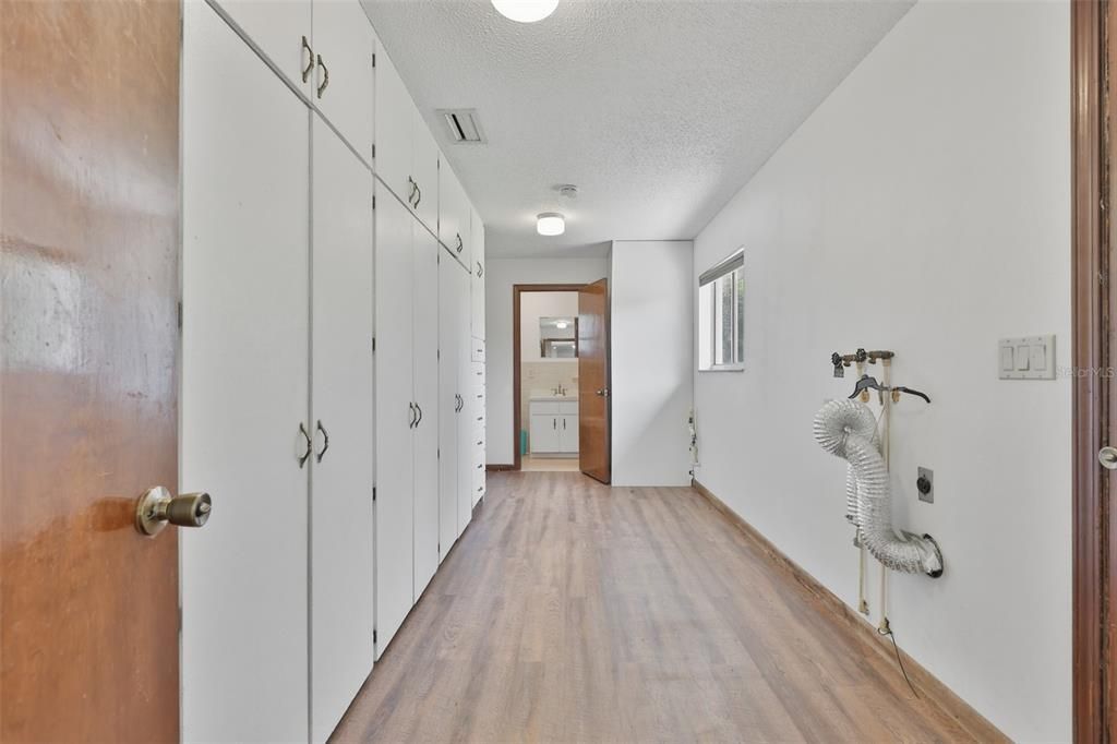 На продажу: $649,900 (3 спален, 3 ванн, 2126 Квадратных фут)