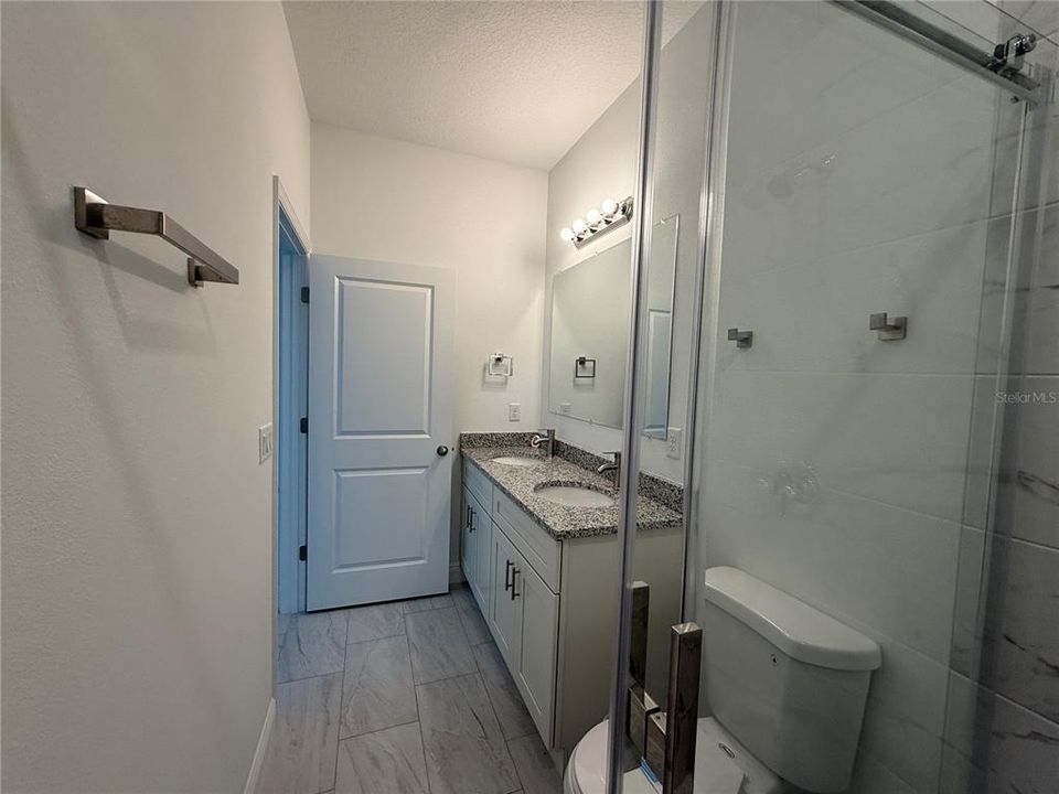 En Venta: $260,000 (4 camas, 2 baños, 1580 Pies cuadrados)