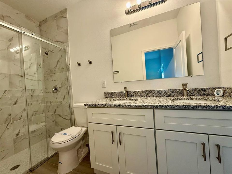 En Venta: $260,000 (4 camas, 2 baños, 1580 Pies cuadrados)