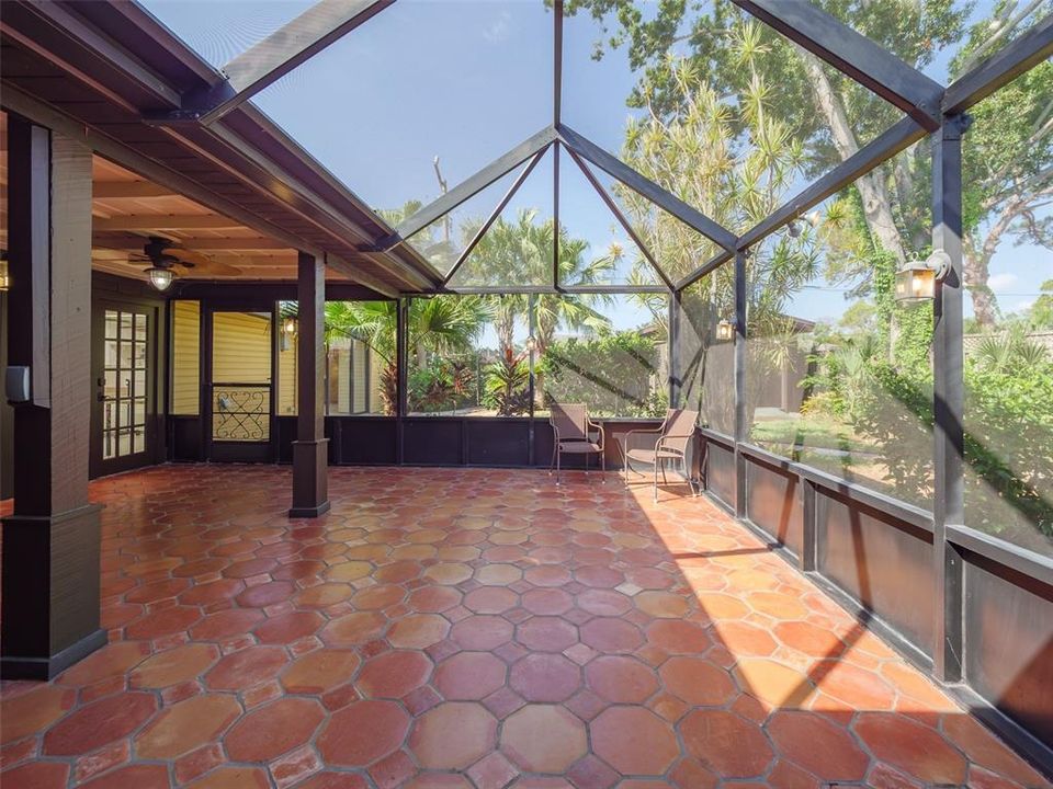 На продажу: $895,000 (3 спален, 3 ванн, 1895 Квадратных фут)