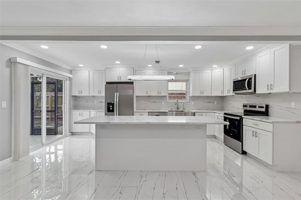 For Sale: $500,000 (3 beds, 2 baths, 1418 Square Feet)