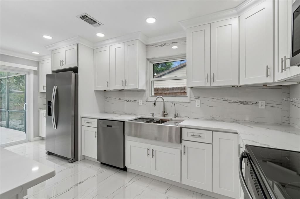 For Sale: $500,000 (3 beds, 2 baths, 1418 Square Feet)