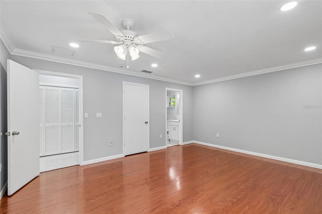 For Sale: $500,000 (3 beds, 2 baths, 1418 Square Feet)