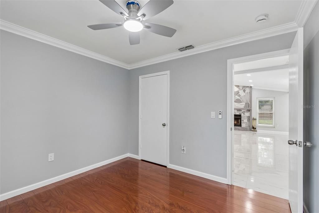 For Sale: $500,000 (3 beds, 2 baths, 1418 Square Feet)