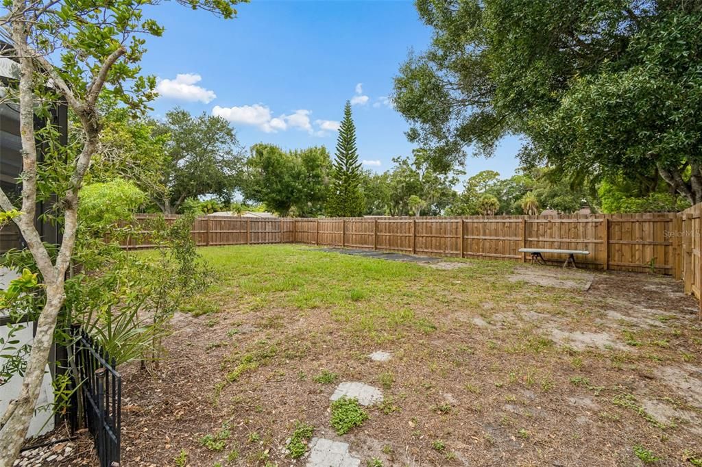 For Sale: $500,000 (3 beds, 2 baths, 1418 Square Feet)