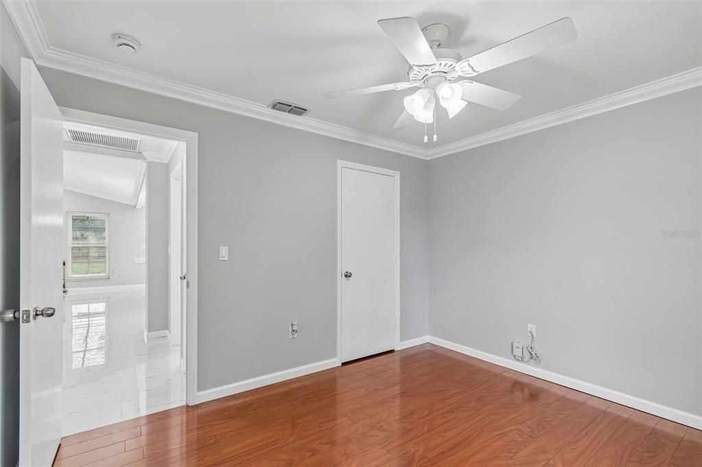 For Sale: $500,000 (3 beds, 2 baths, 1418 Square Feet)