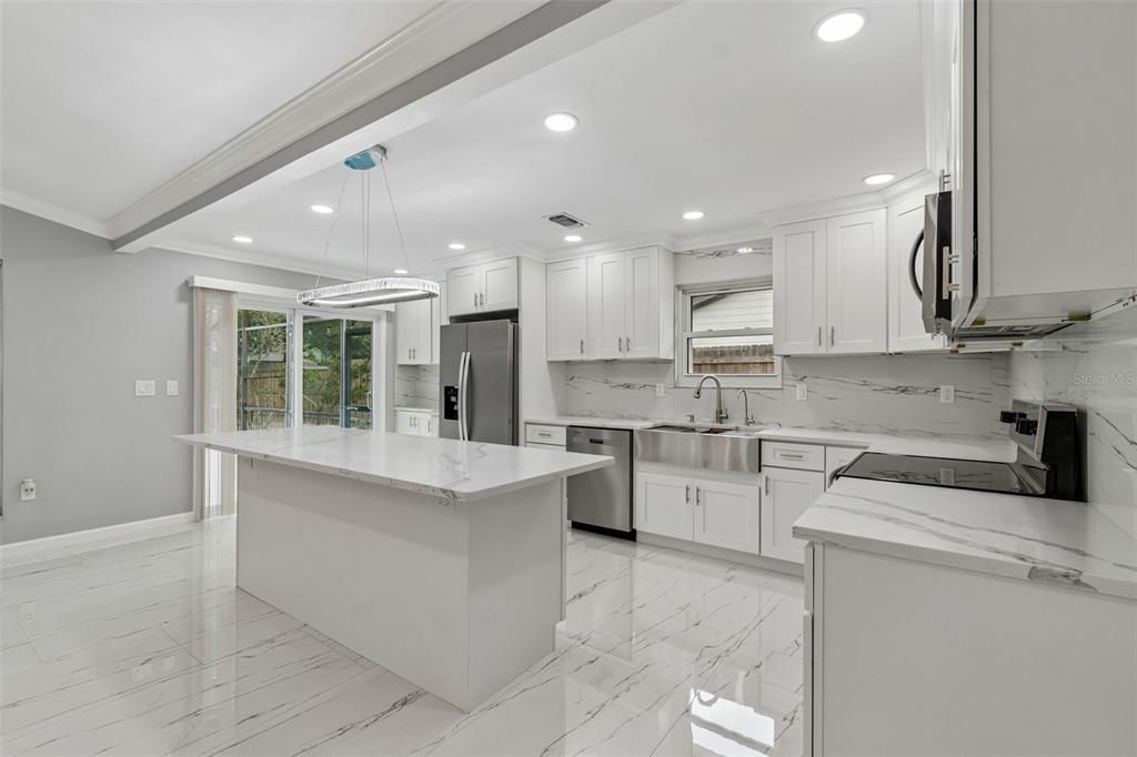 For Sale: $500,000 (3 beds, 2 baths, 1418 Square Feet)