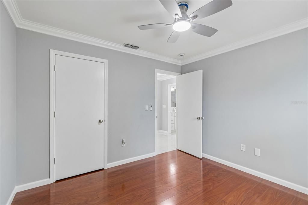 For Sale: $500,000 (3 beds, 2 baths, 1418 Square Feet)
