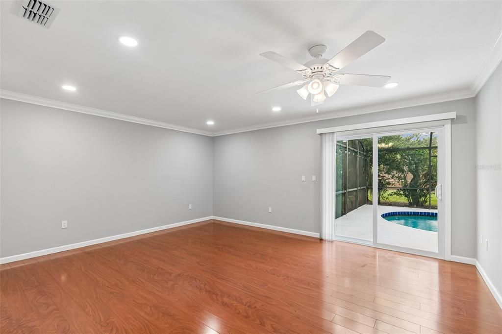 For Sale: $500,000 (3 beds, 2 baths, 1418 Square Feet)