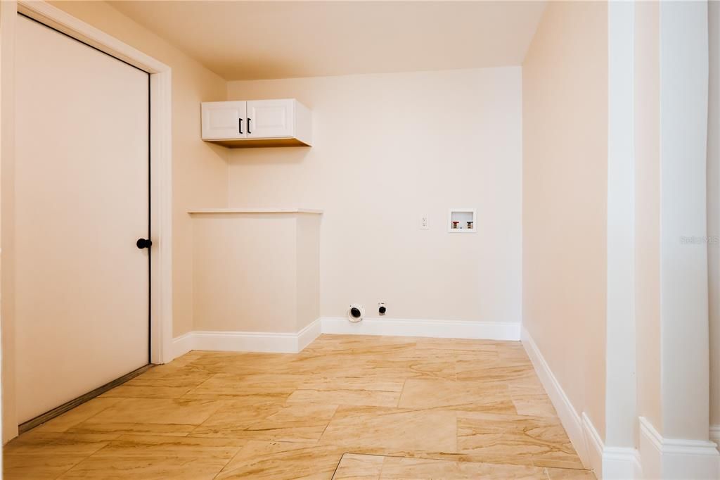 В аренду: $3,300 (3 спален, 2 ванн, 1476 Квадратных фут)