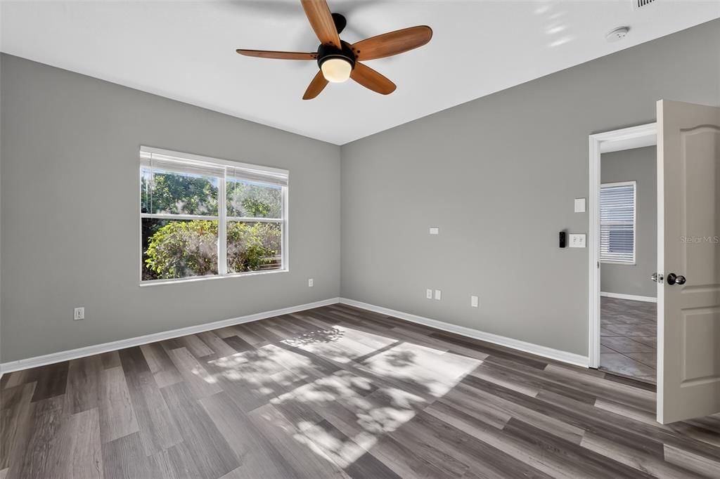 For Sale: $239,000 (3 beds, 2 baths, 1517 Square Feet)