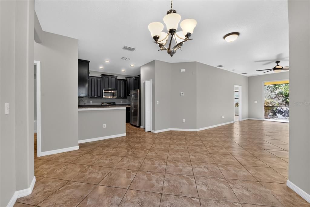 For Sale: $239,000 (3 beds, 2 baths, 1517 Square Feet)