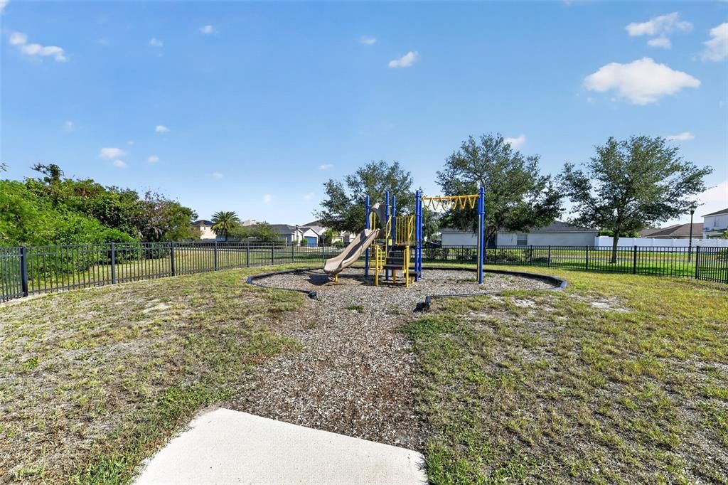 For Sale: $239,000 (3 beds, 2 baths, 1517 Square Feet)