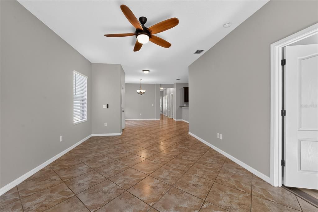 For Sale: $239,000 (3 beds, 2 baths, 1517 Square Feet)