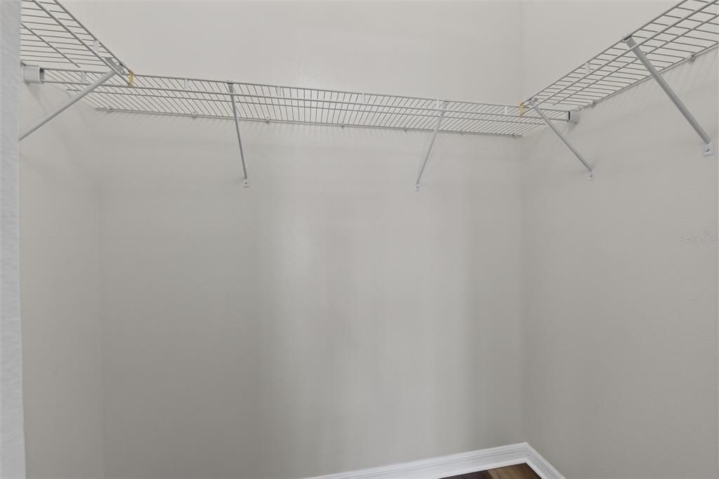 For Sale: $239,000 (3 beds, 2 baths, 1517 Square Feet)