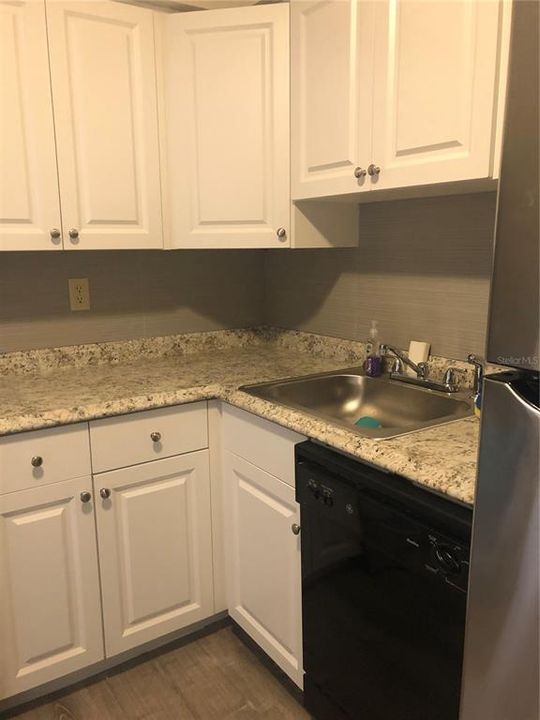 For Rent: $1,495 (2 beds, 2 baths, 891 Square Feet)