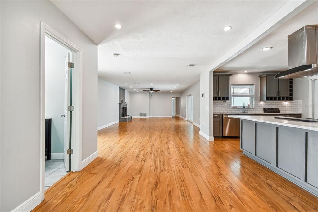 В аренду: $3,800 (4 спален, 3 ванн, 2582 Квадратных фут)