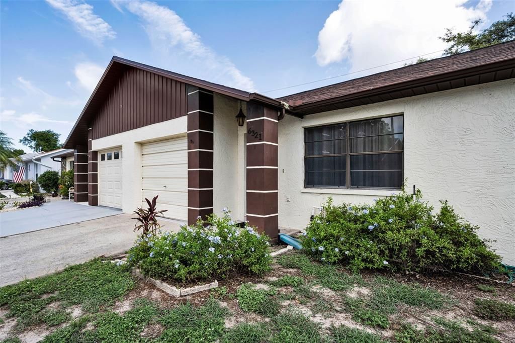 For Sale: $159,000 (2 beds, 2 baths, 1128 Square Feet)