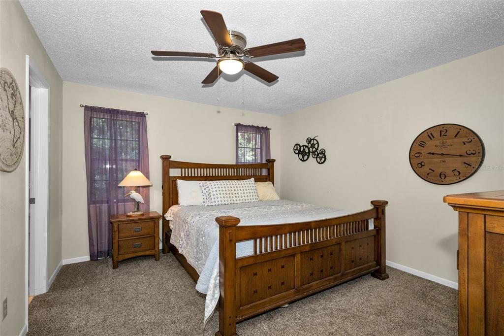 For Sale: $159,000 (2 beds, 2 baths, 1128 Square Feet)