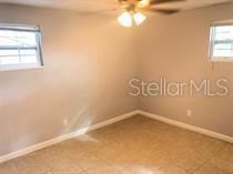 For Rent: $1,095 (3 beds, 1 baths, 1525 Square Feet)