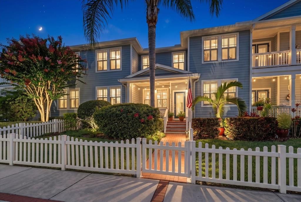 For Sale: $479,000 (3 beds, 2 baths, 2141 Square Feet)