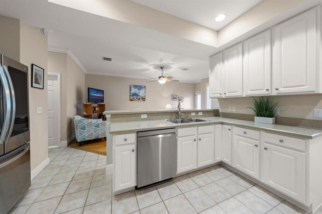 For Sale: $479,000 (3 beds, 2 baths, 2141 Square Feet)