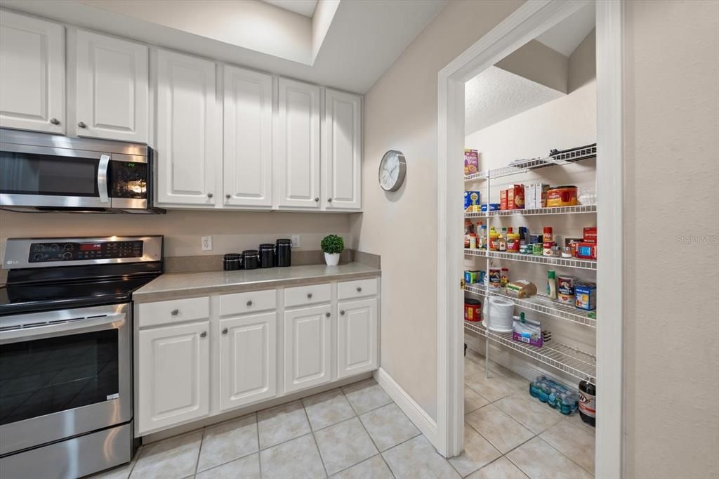 For Sale: $479,000 (3 beds, 2 baths, 2141 Square Feet)